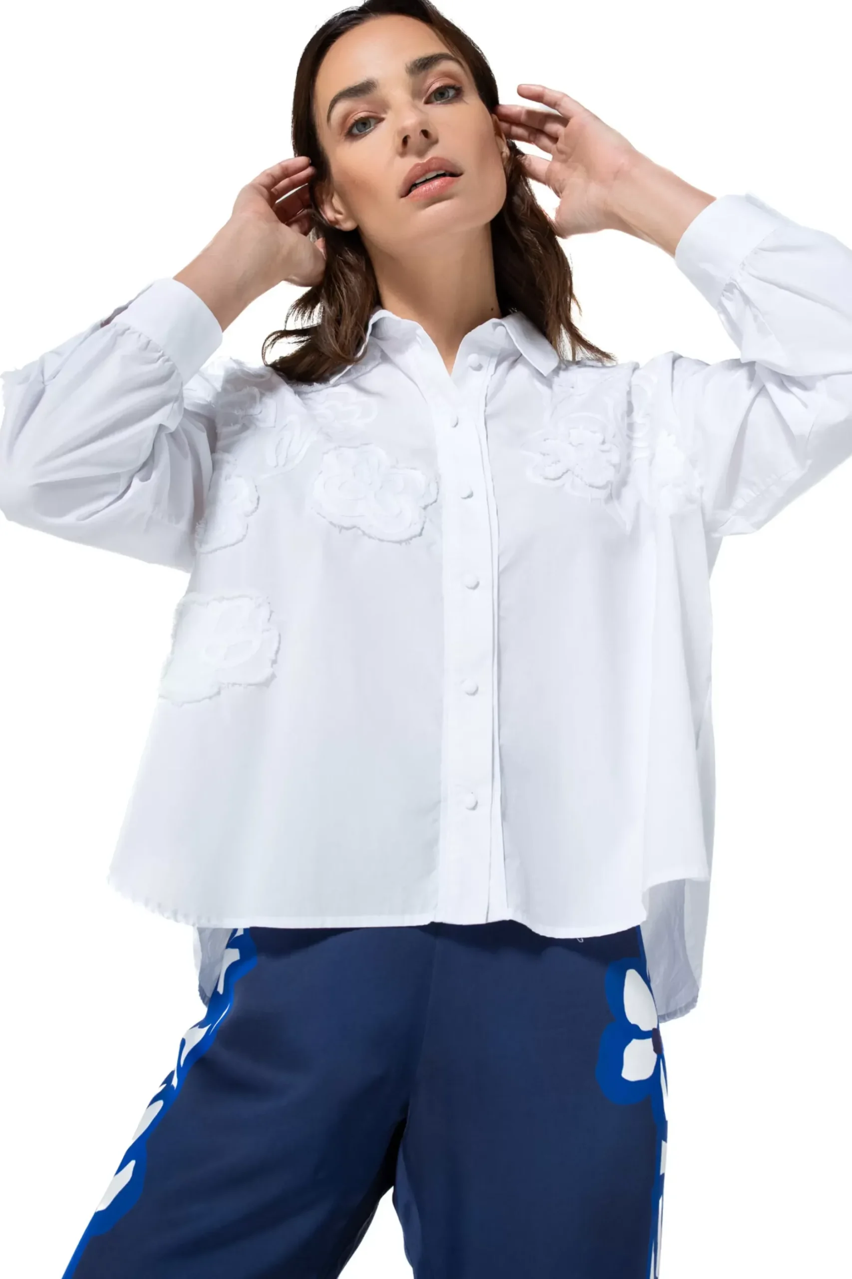 Vrouwen Caroline Biss 1608-90 / Korte Oversized Katoenen Bloes Met Broderie